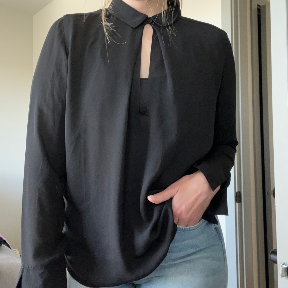 Leith black keyhole neck blouse